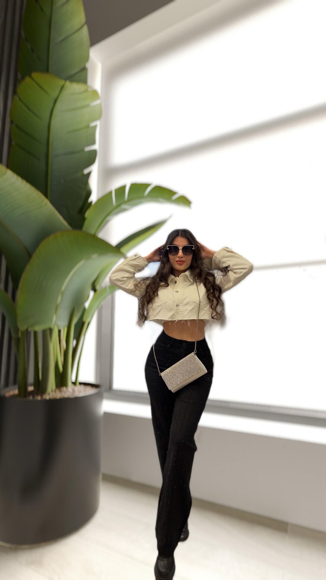 SİYAH ÇİZGİLİ TAŞLI PANTOLON