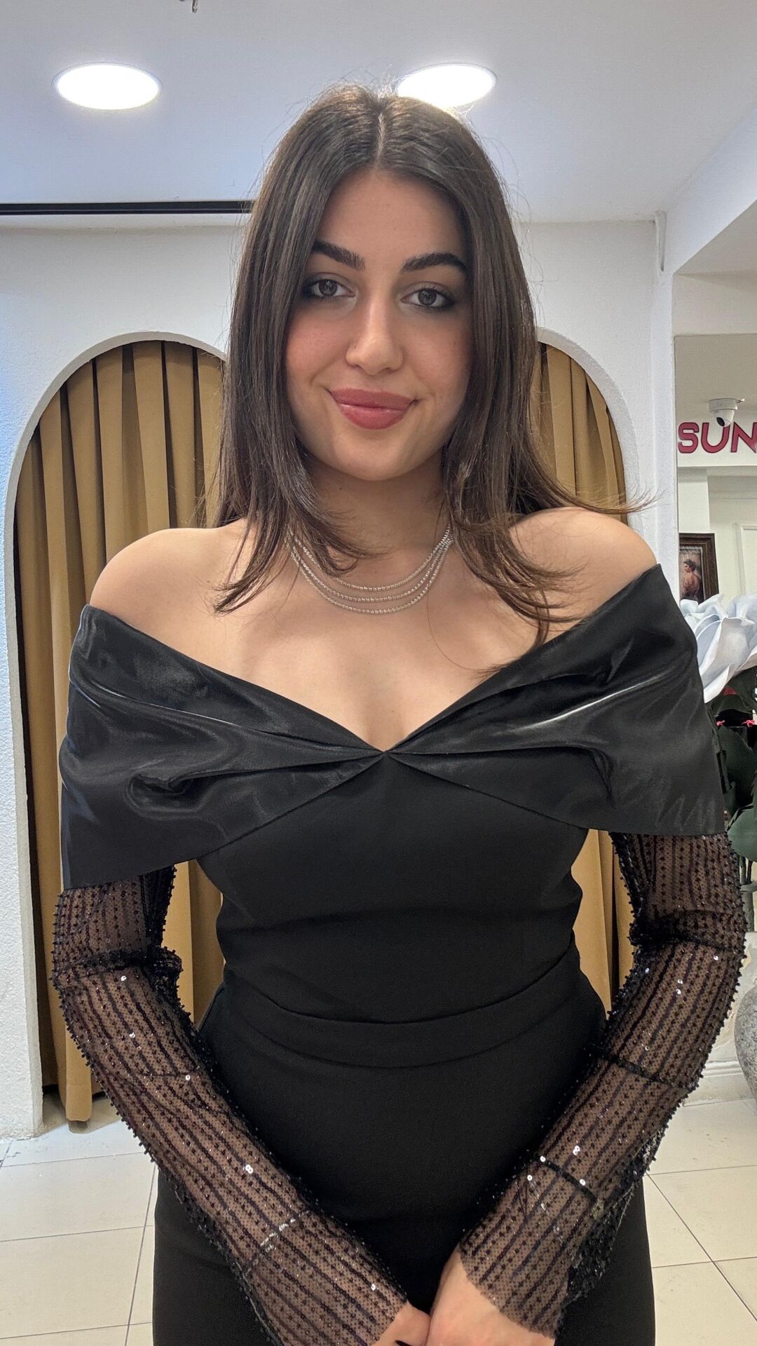 SİYAH MADONNA YAKA ABİYE ELBİSE