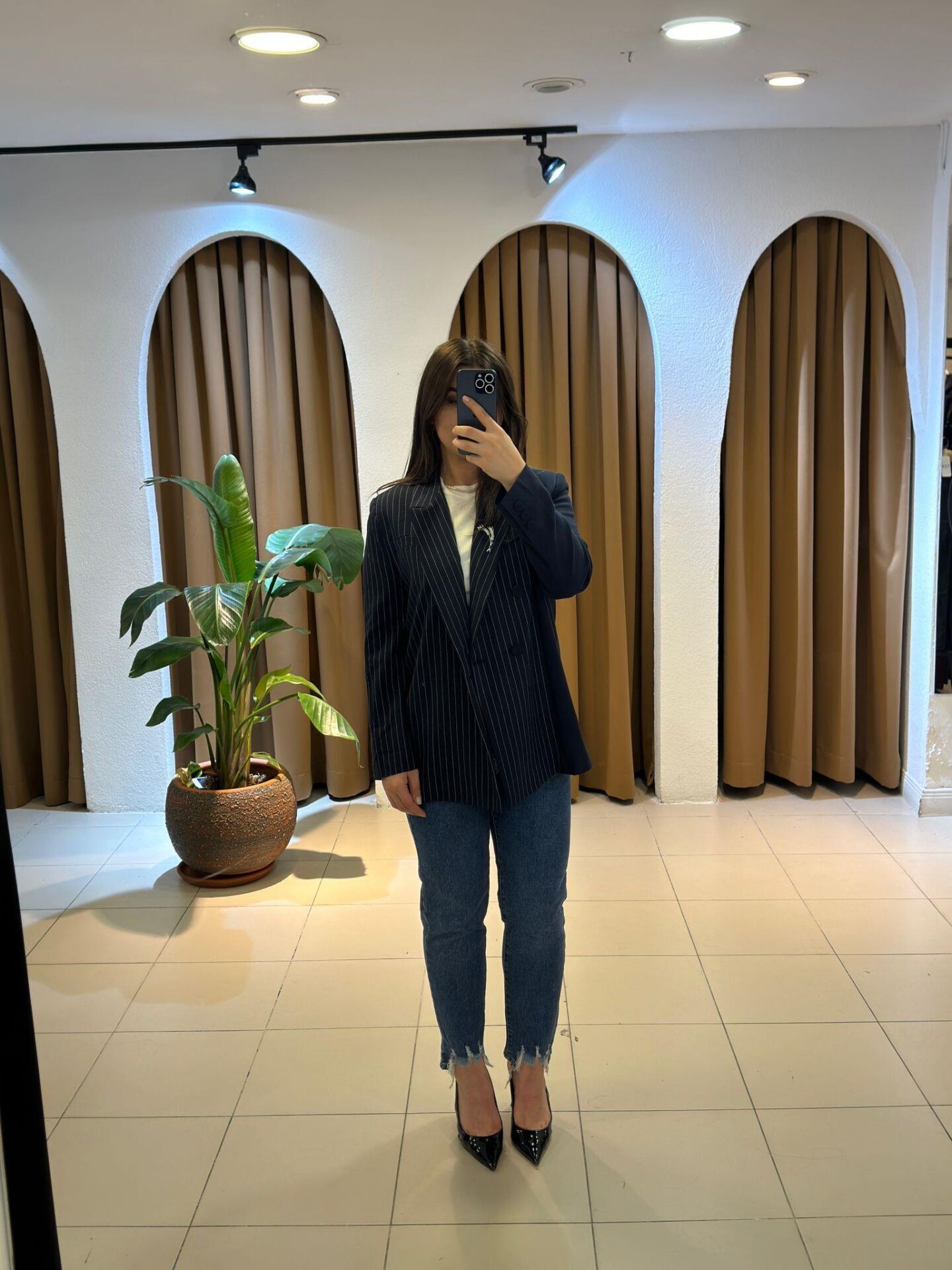 LACİVERT YIRTIK PAÇA KOT PANTOLON