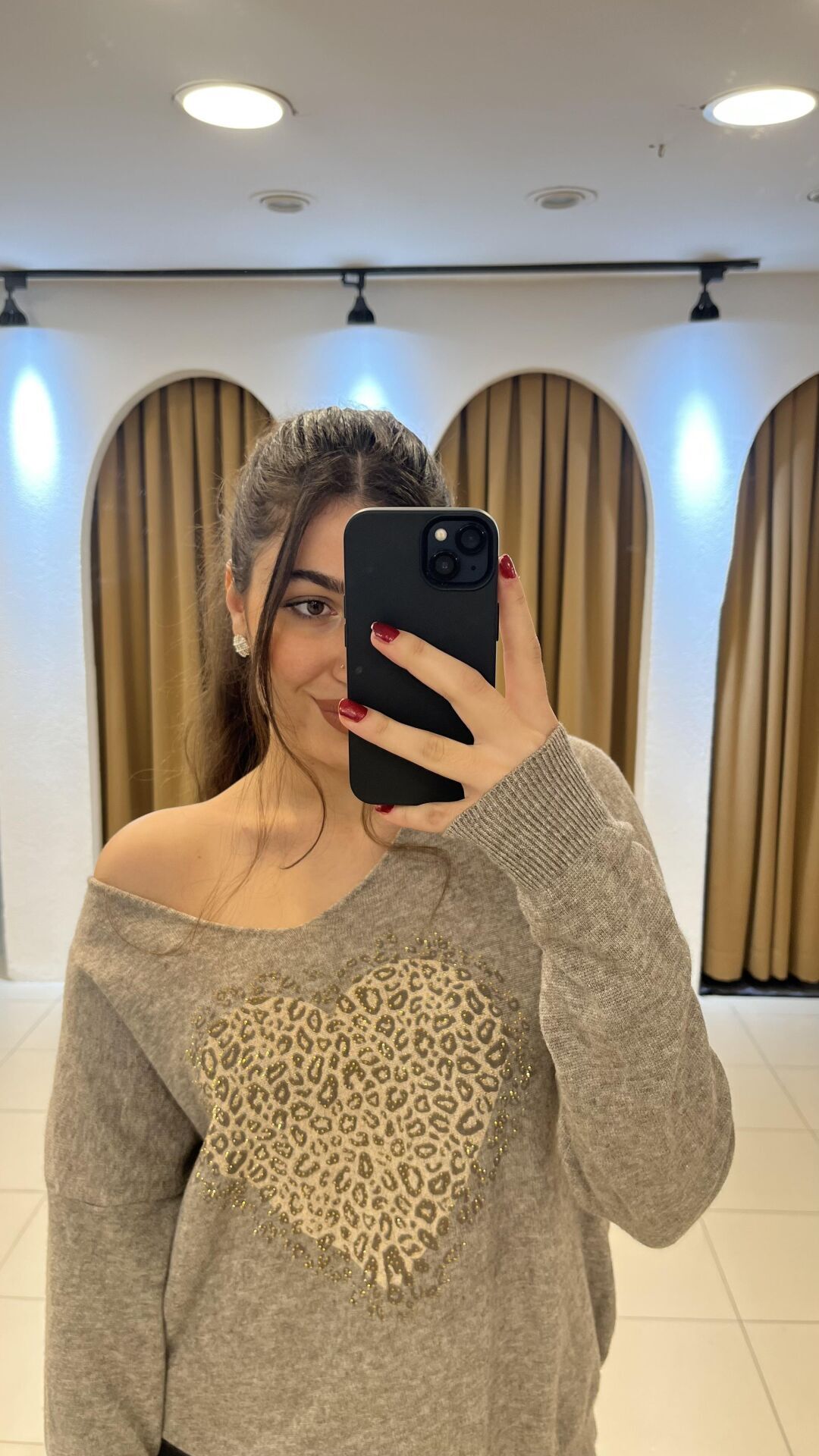 GRİ KALP DESENLİ KAZAK