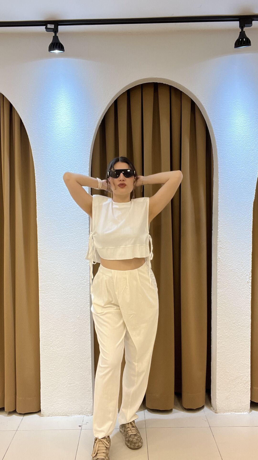 EKRU BORU PAÇA PANTOLON