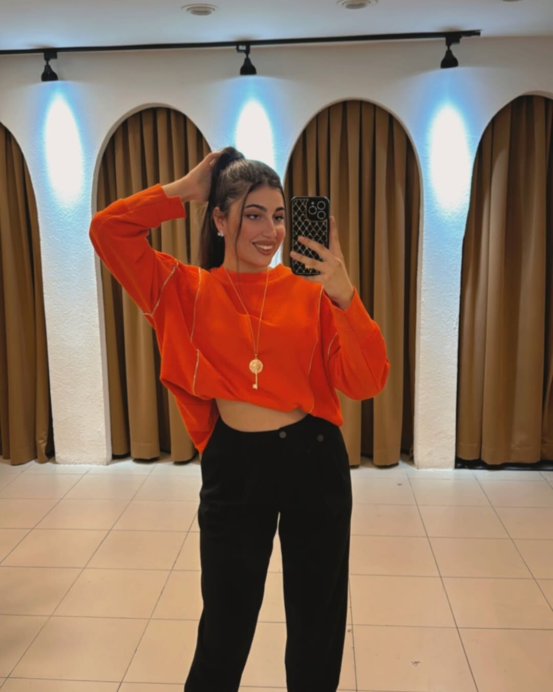 SİYAH HAVUÇ PAÇA DÜĞMELİ PANTOLON