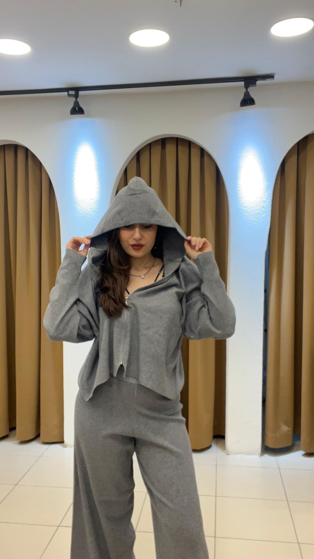 GRİ TRİKO HIRKALI TAKIM