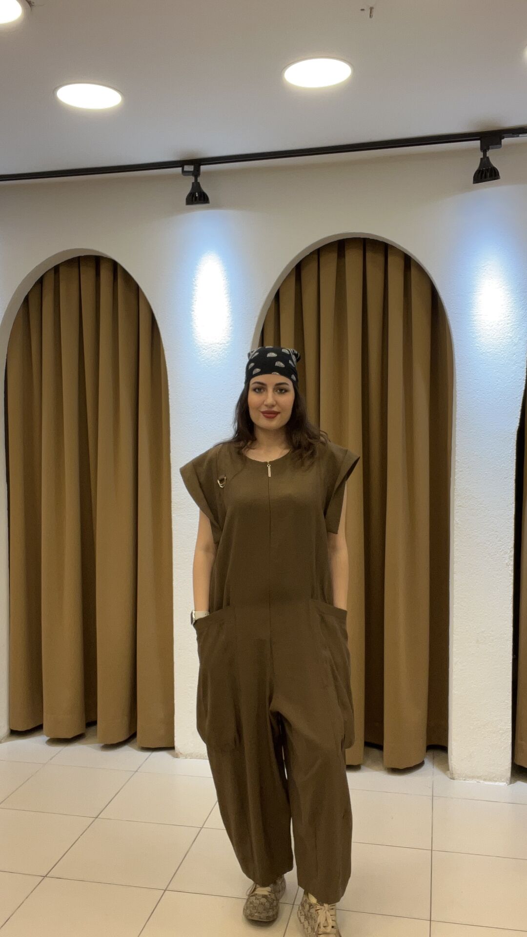 KAHVERENGİ ÖNDEN FERMUARLI TASARIM CEPLİ TAKIM