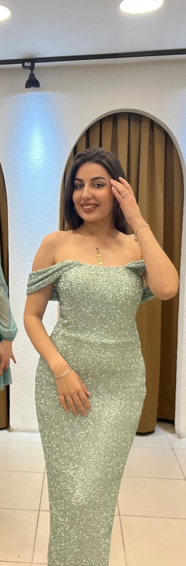 MİNT YEŞİLİ MADONNA YAKA PULLU ARKADAN ABİYE