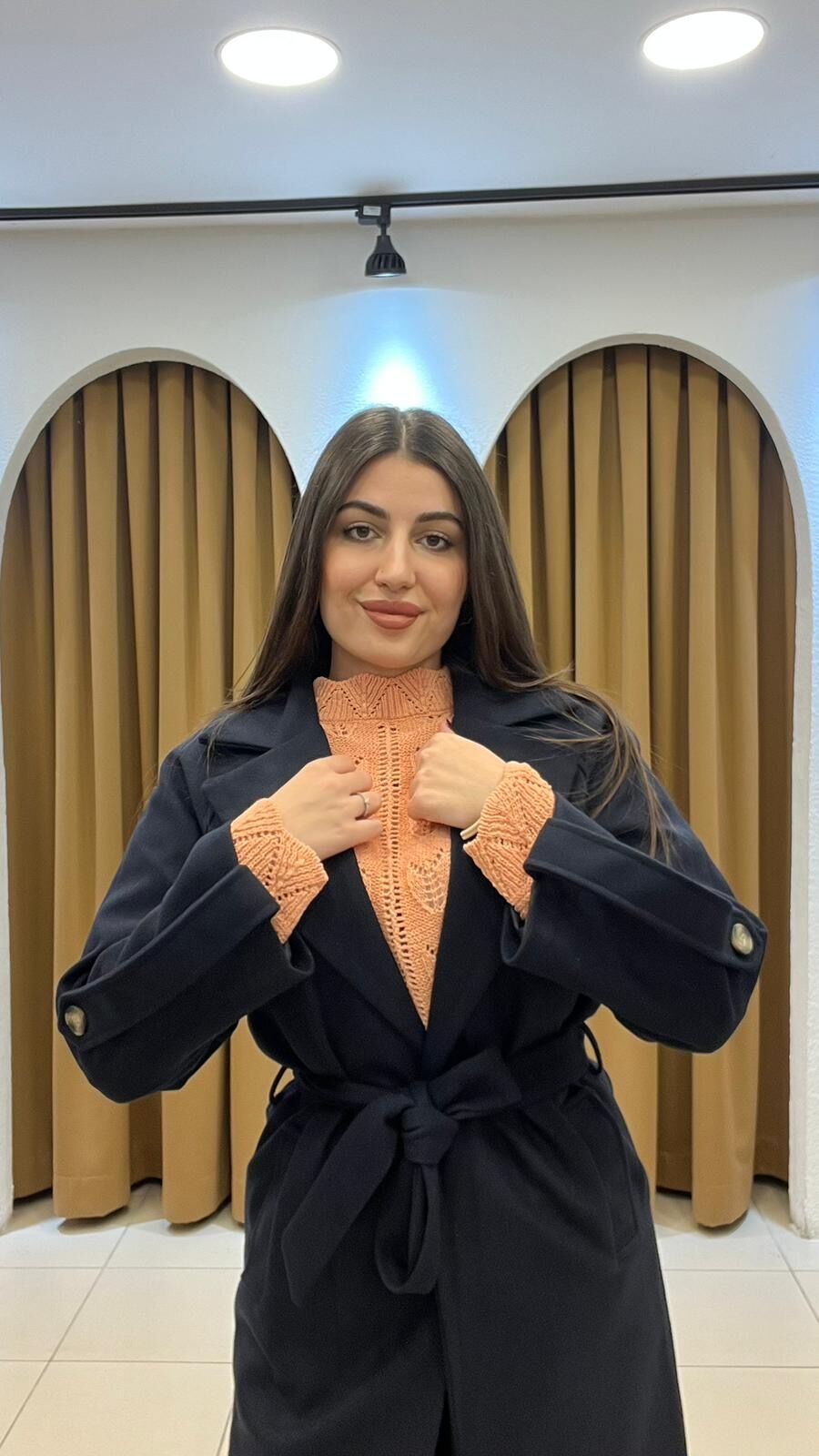 LACİVERT TEK DÜĞMELİ ARKADAN YIRTMAÇLI KAŞE KABAN