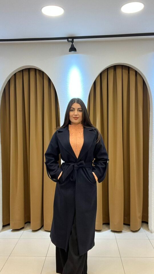 LACİVERT TEK DÜĞMELİ ARKADAN YIRTMAÇLI KAŞE KABAN