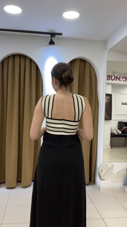 SİYAH ÖNÜ ÇAPRAZ TRİKO ELBİSE