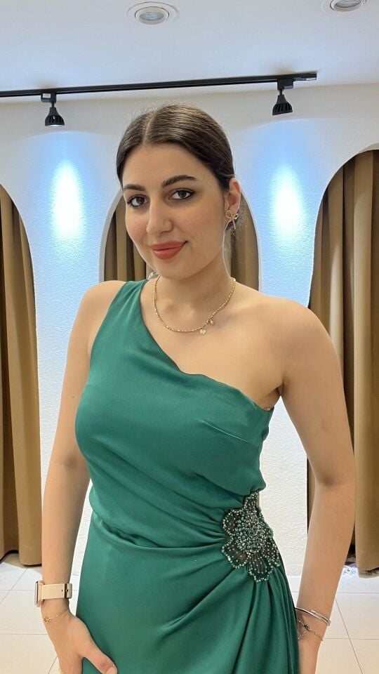 YEŞİL TEK  OMUZ ASİMETRİK KESİM ABİYE 36