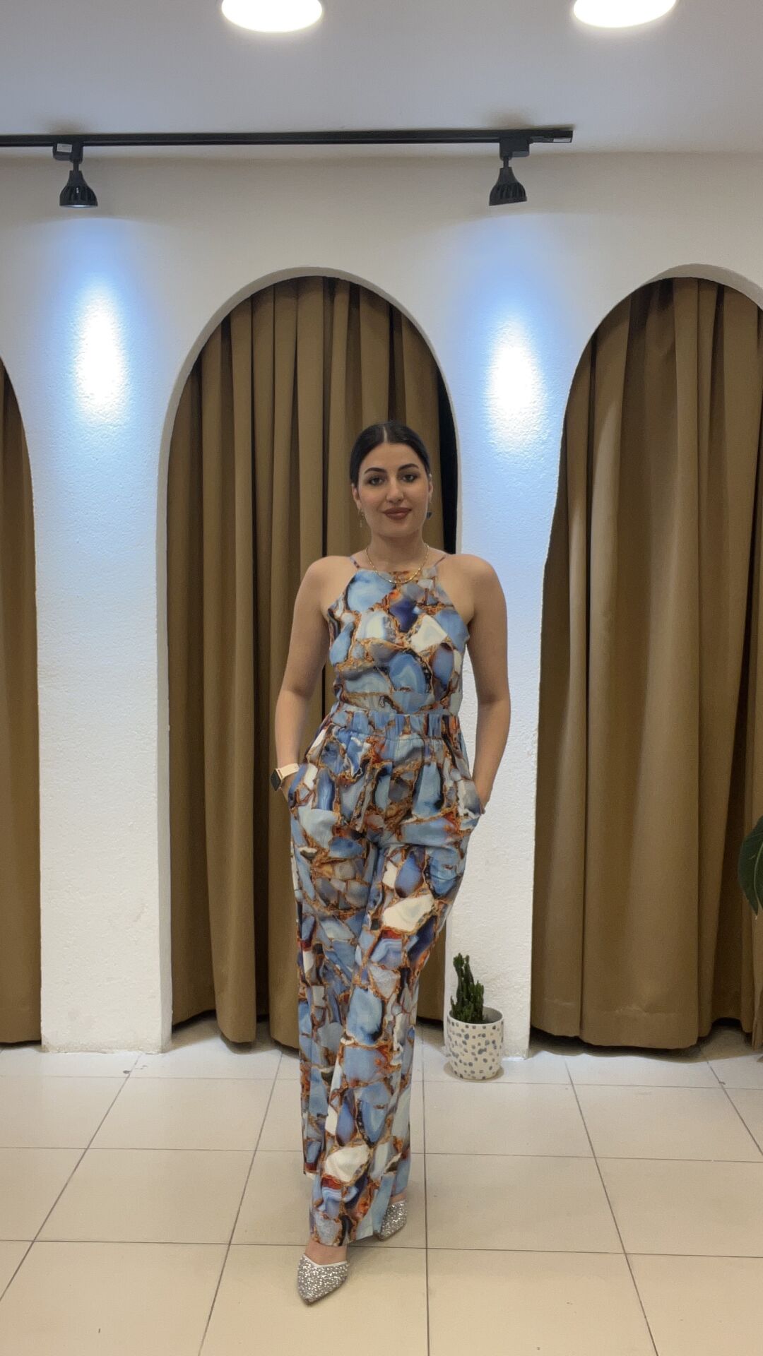 İTHAL SIRT DETAYLI MAVİ DESENLİ TULUM