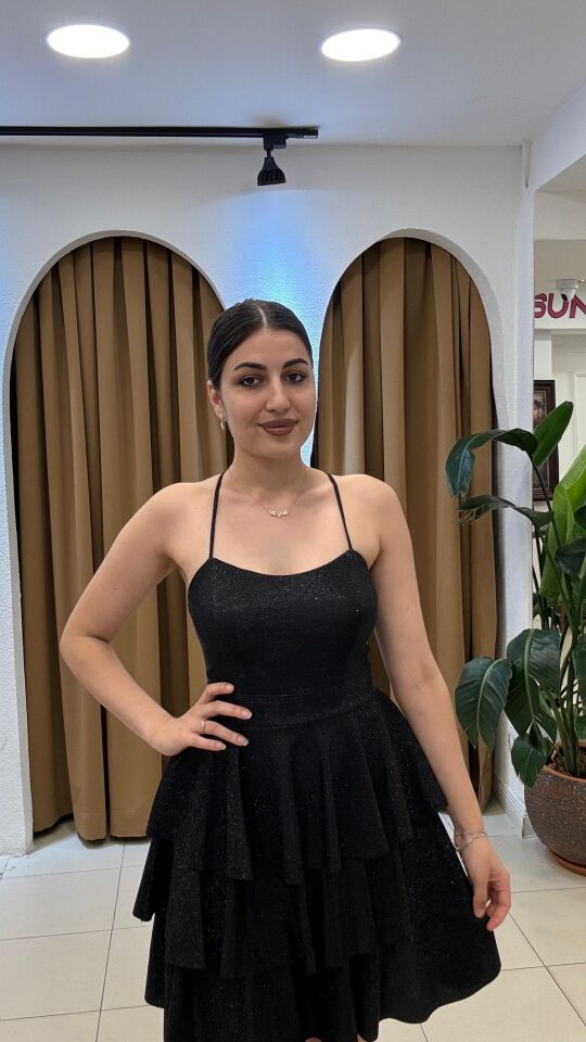 SİYAH MİNİ PARILTILI FIRFIRLI ELBİSE