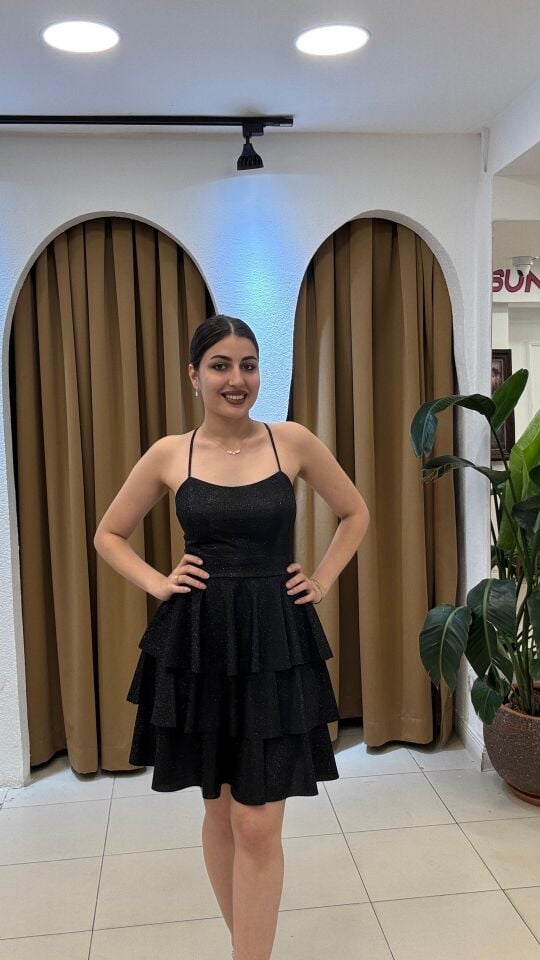 SİYAH MİNİ PARILTILI FIRFIRLI ELBİSE