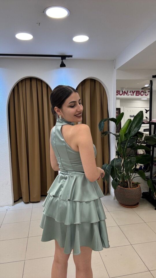 MİNT YEŞİLİ FIRFIRLI HALTER YAKA ELBİSE