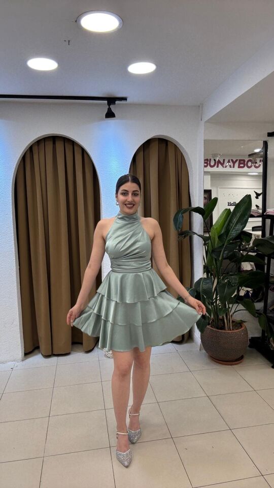 MİNT YEŞİLİ FIRFIRLI HALTER YAKA ELBİSE