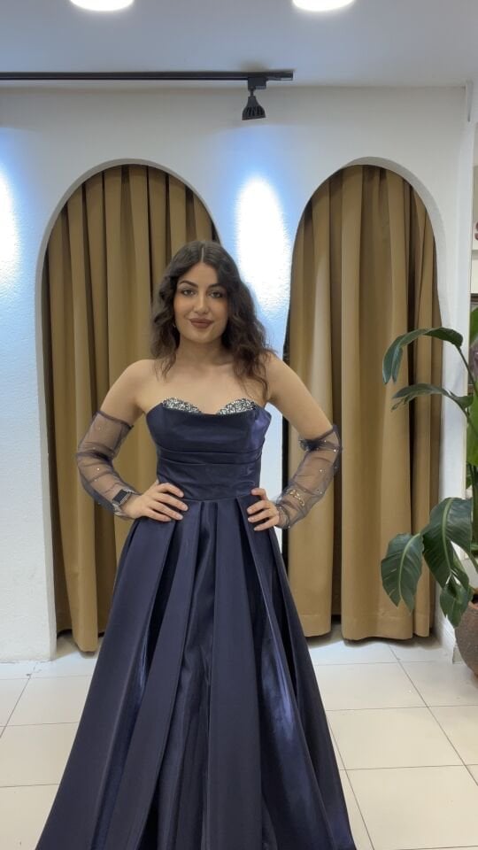 LACİVERT ELDİVENLİ STRAPLEZ ABİYE
