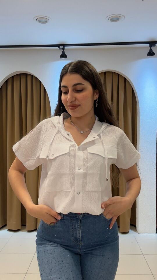 BEYAZ GÖMLEK M