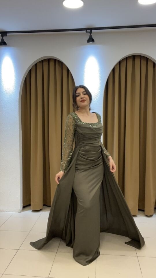 ZÜMRÜT YEŞİLİ KOLU BONCUKLU ABİYE