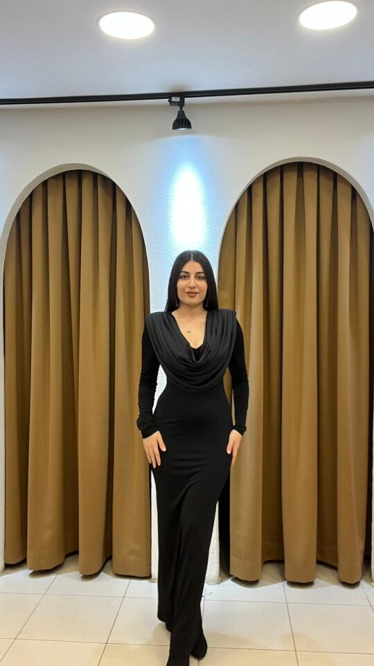 SİYAH UZUN DEGAJE YAKA ELBİSE M