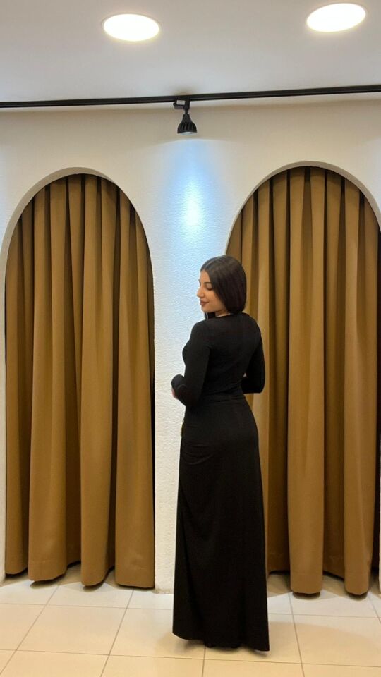 SİYAH UZUN KOLLU DRAPELİ ELBİSE