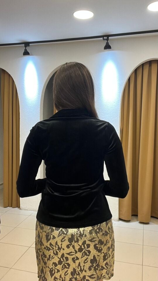SİYAH KADİFE BELDEN OTURTMALI BLUZ XL