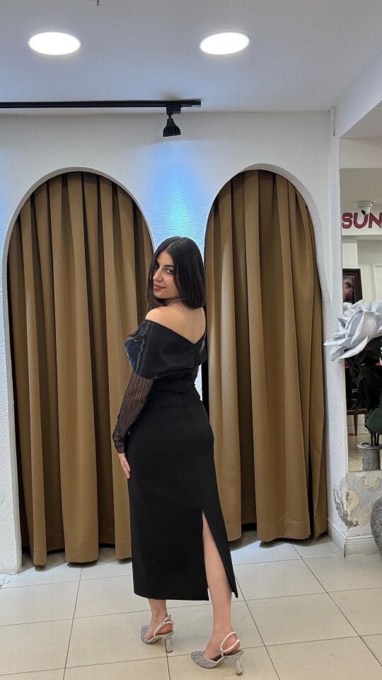 SİYAH MADONNA YAKA ABİYE ELBİSE