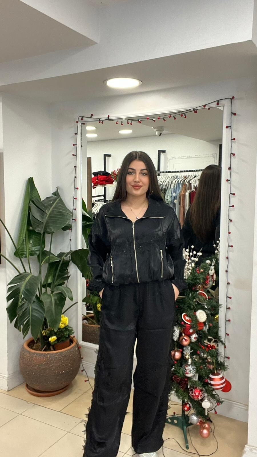 SİYAH PARAŞÜT KUMAŞ EŞOFMAN TAKIMI