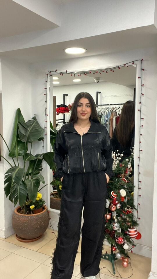 SİYAH PARAŞÜT KUMAŞ EŞOFMAN TAKIMI