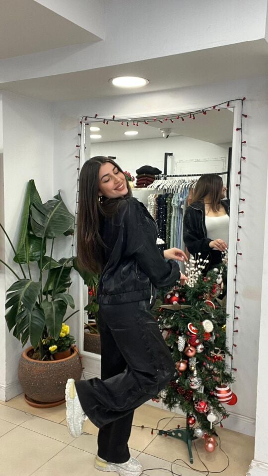 SİYAH PARAŞÜT KUMAŞ EŞOFMAN TAKIMI