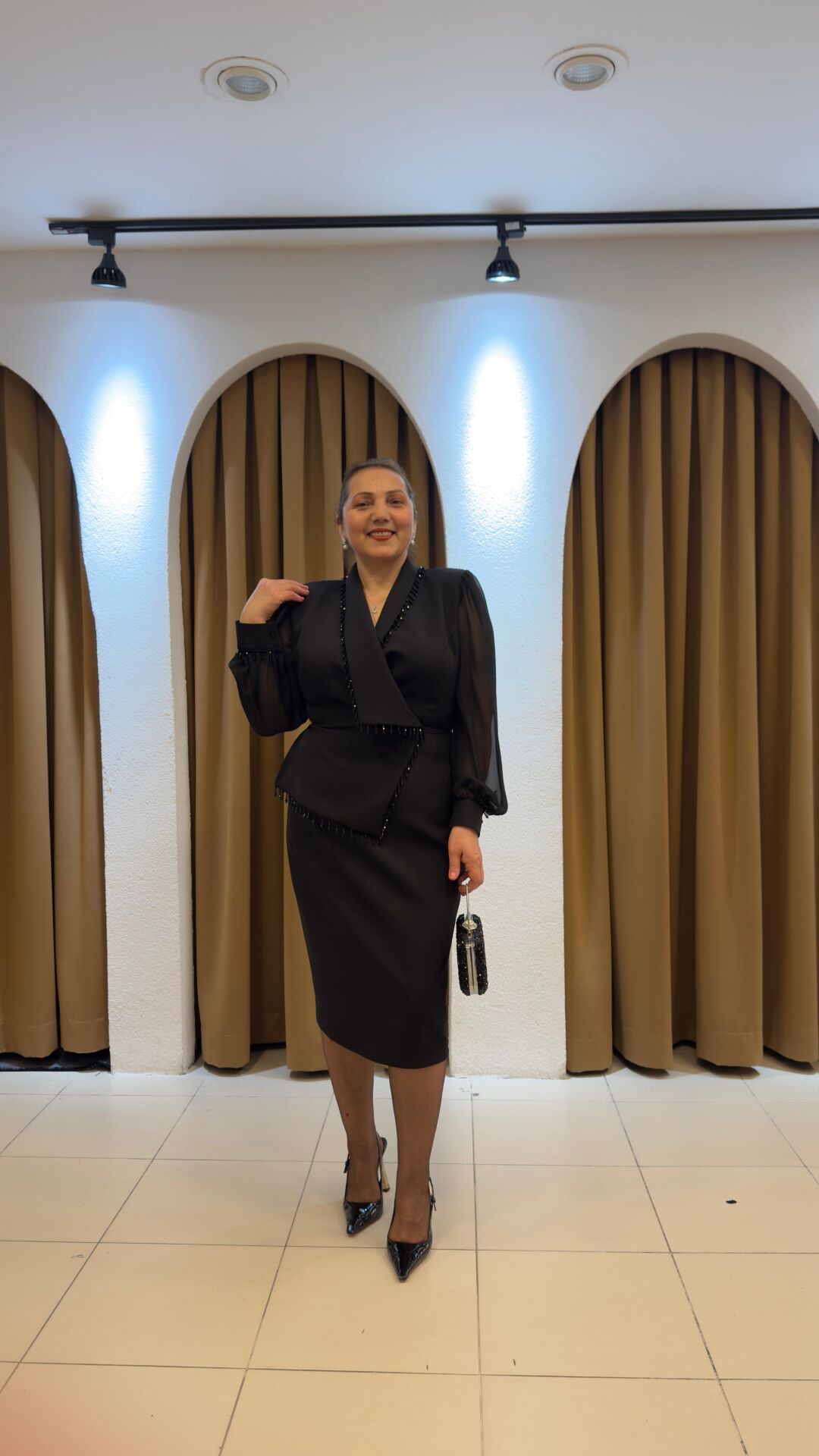 SİYAH MİDİ BOY ABİYE