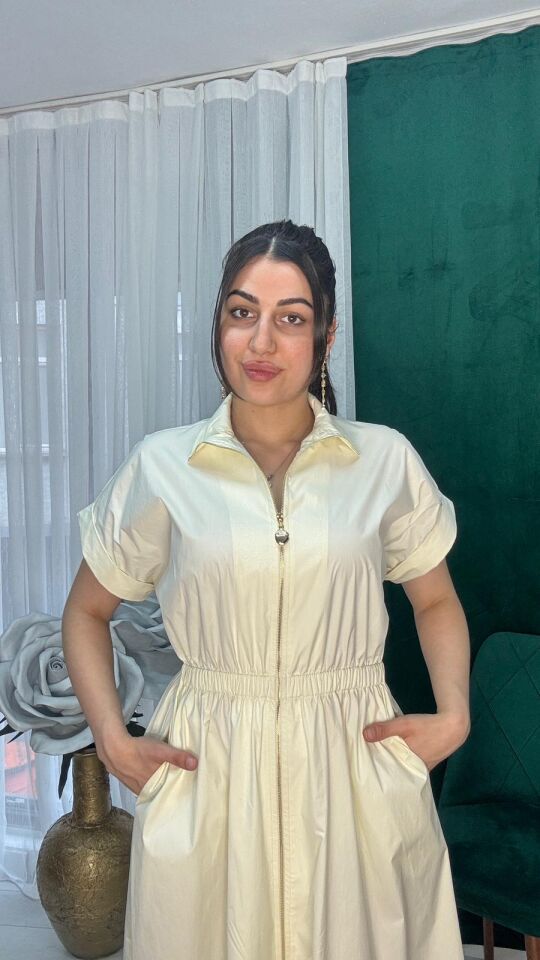 Limon sarısı önden fermuarlı kısa kollu beli lastikli günlük elbise