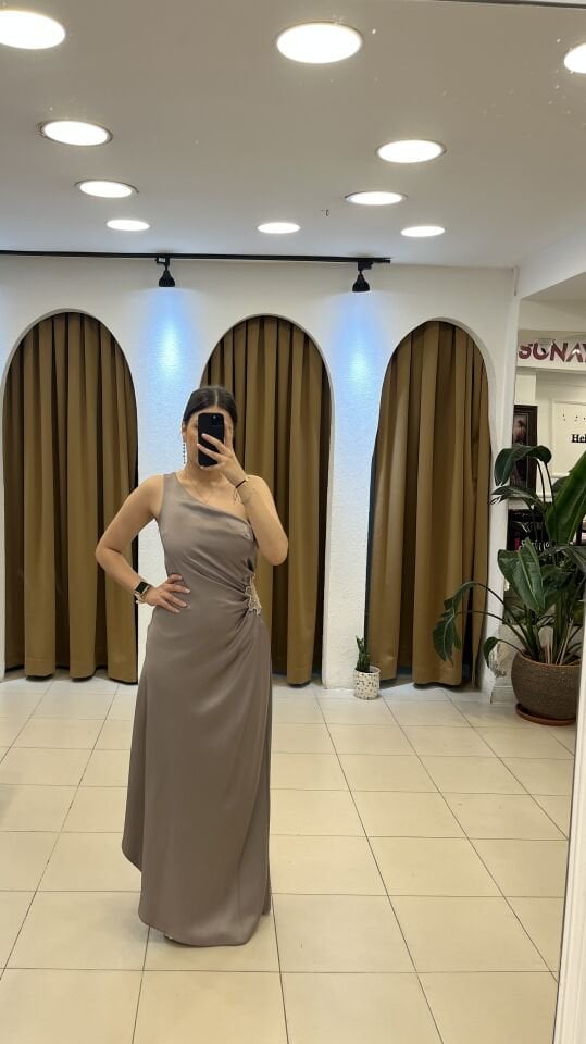 VİZON TEK KOL ASİMETRİK KESİM ABİYE