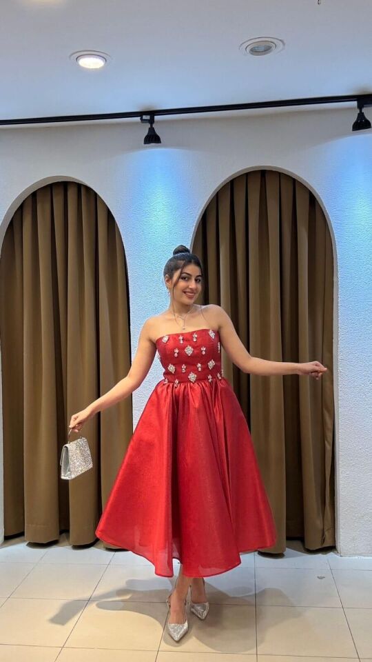 KIRMIZI  TAŞLI ABİYE