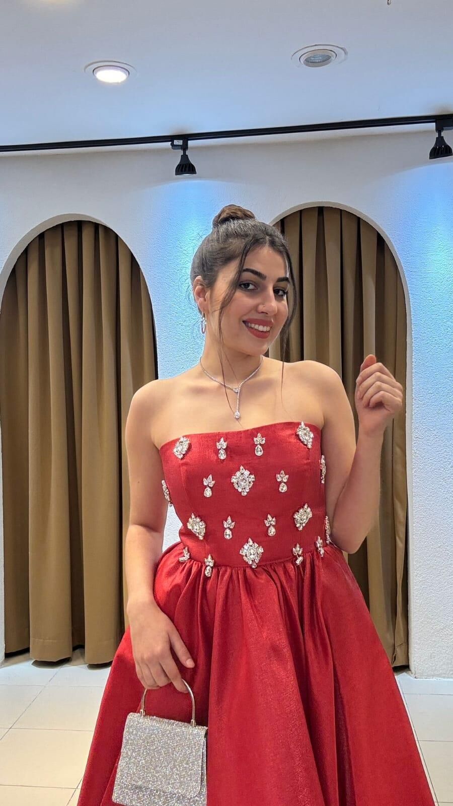 KIRMIZI  TAŞLI ABİYE