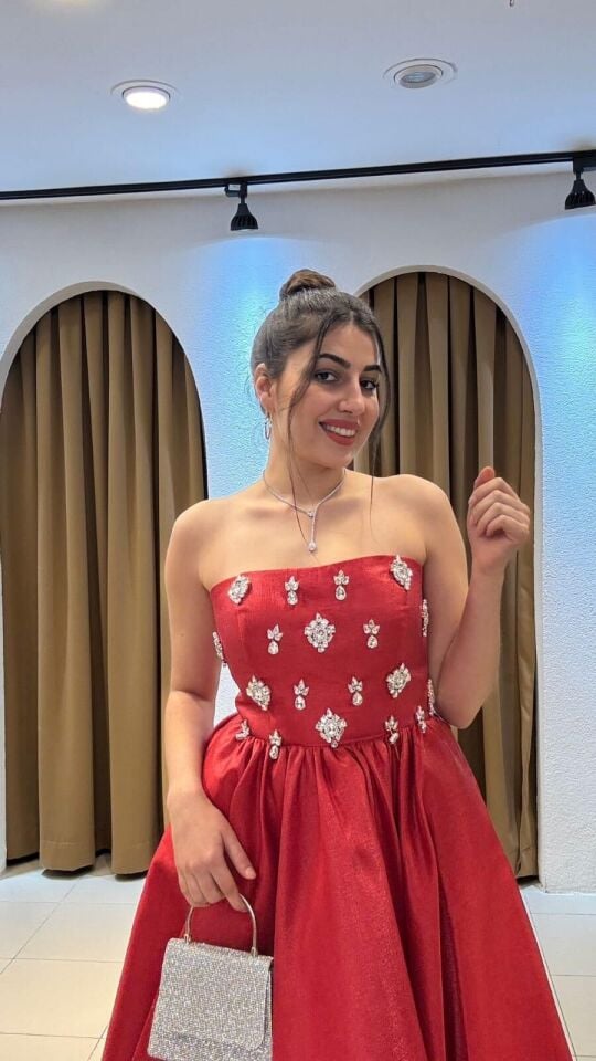 KIRMIZI  TAŞLI ABİYE