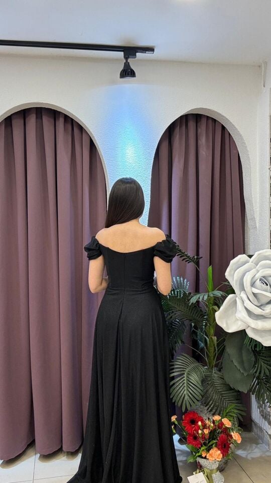 SİYAH OMUZ DETAYLI IŞILTILI ABİYE ELBİSE