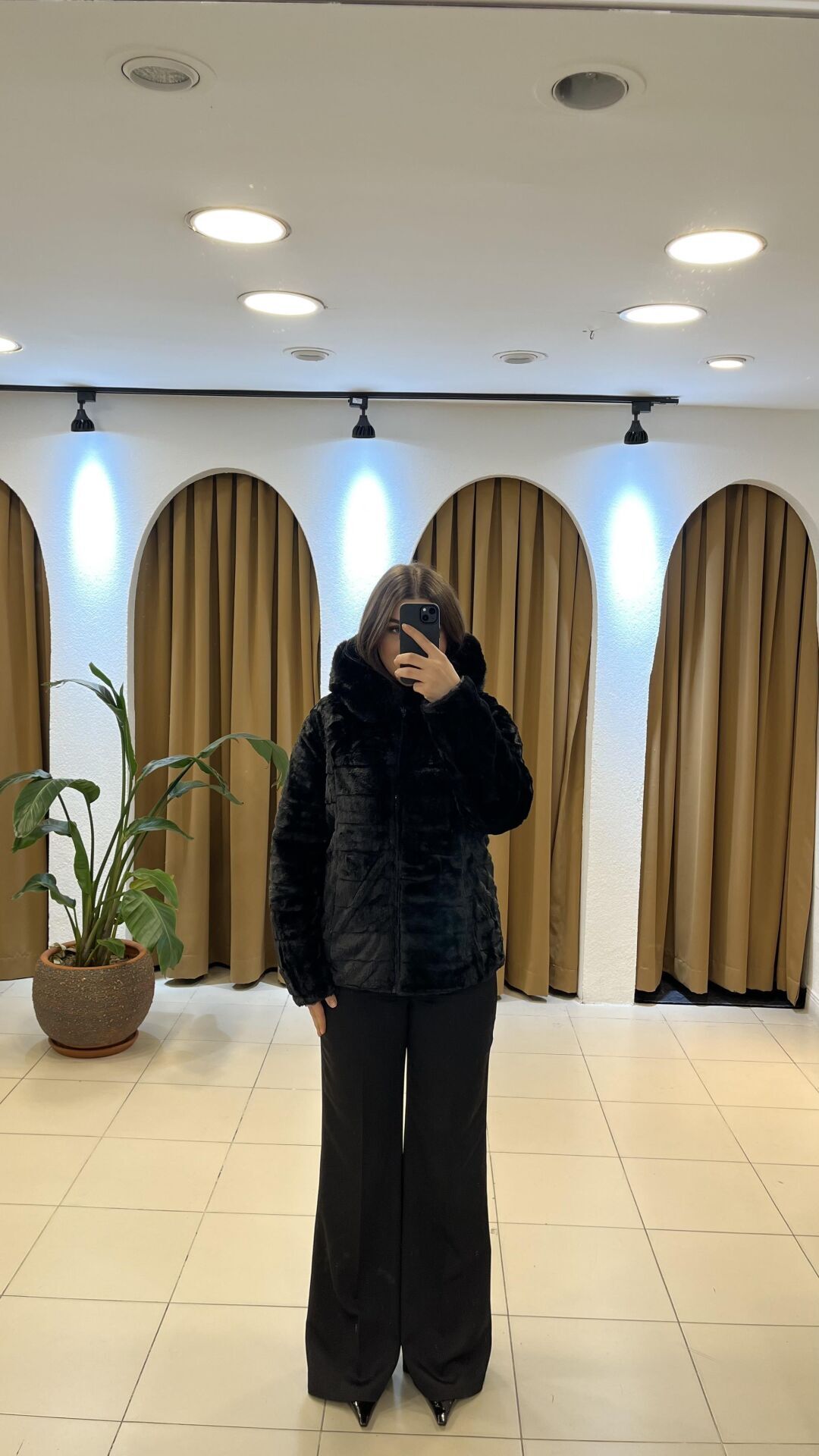 SİYAH KAPİTONE MONT