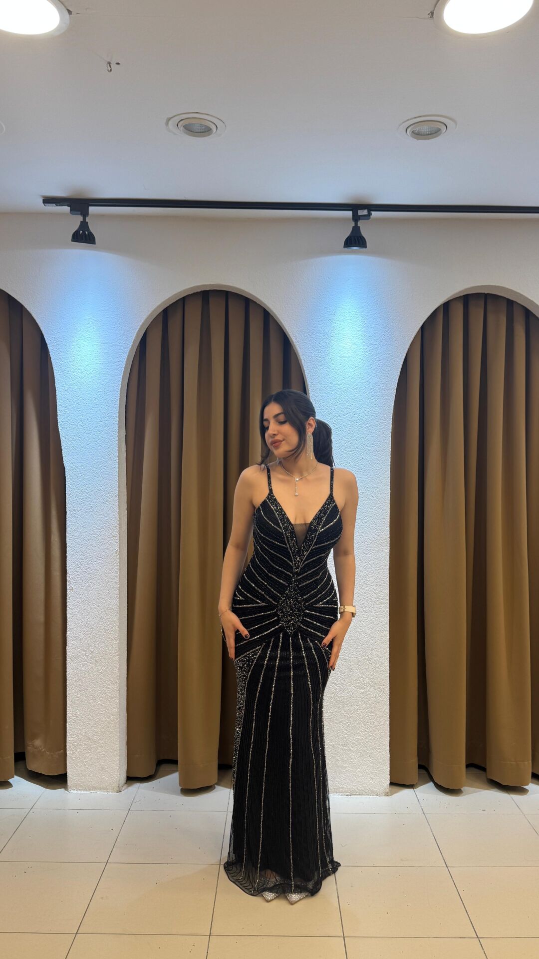 SİYAH ÖZEL TASARIM ABİYE