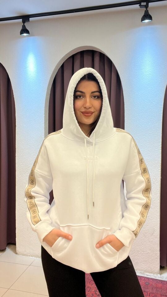 BEYAZ YANLARI ŞERİTLİ KAPİŞONLU SWEAT