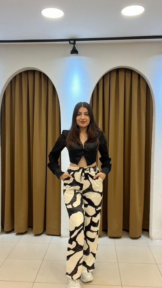 KORSE  KISA CEKETLİ CROP