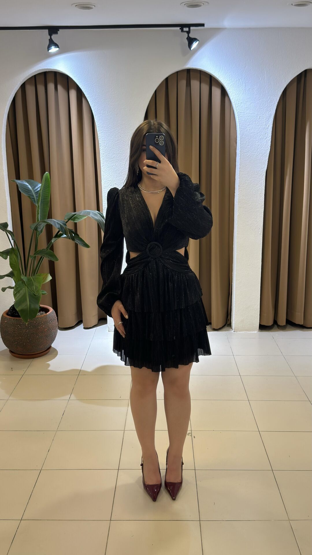 SİYAH JAKAR TOKALI KISA ELBİSE