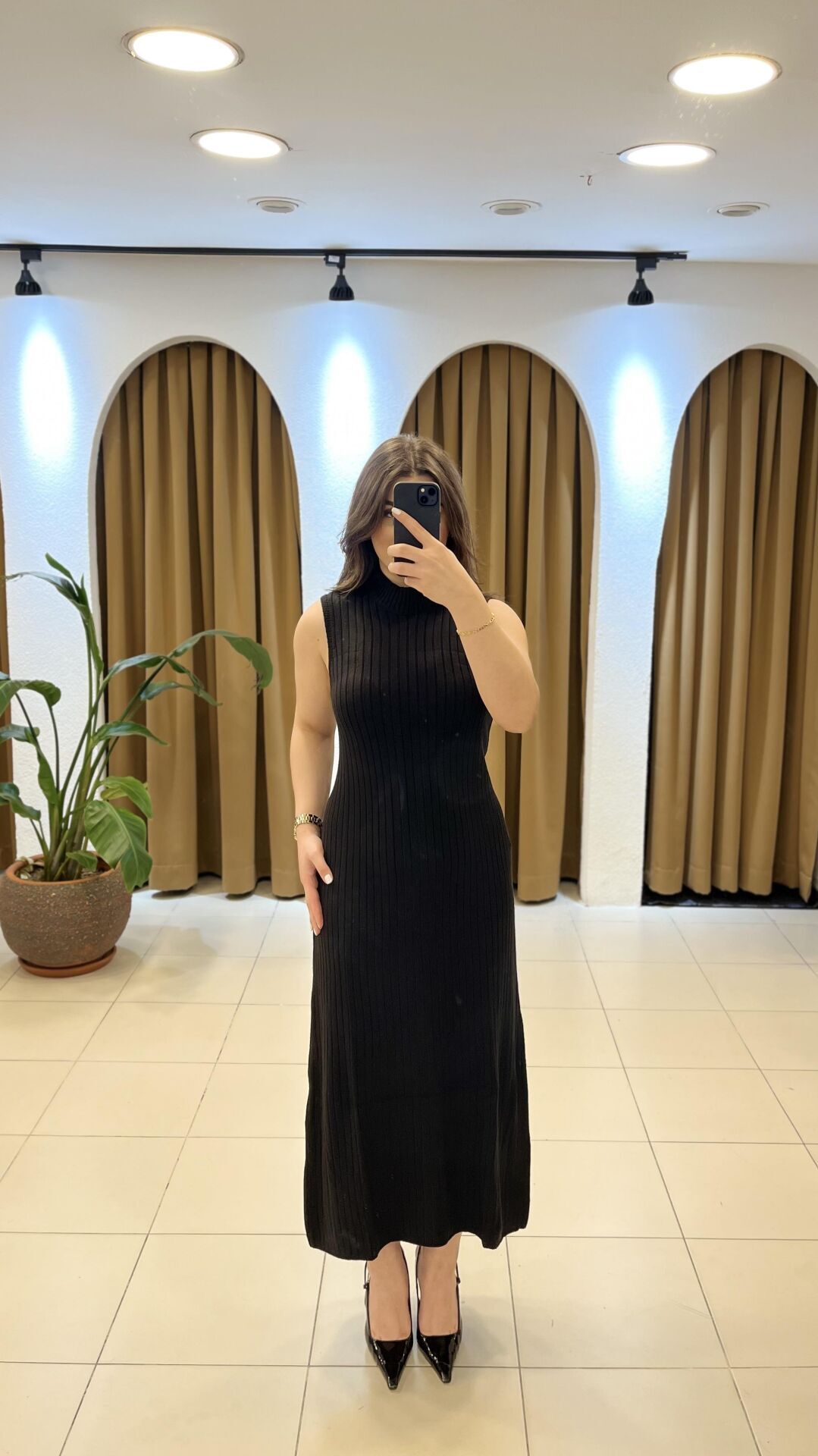 SİYAH TRİKO ELBİSE