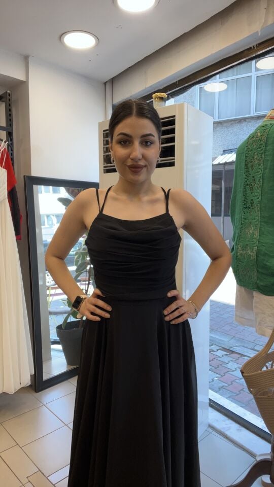 SİYAH İP ASKILI UZUN TÜL ABİYE ELBİSE