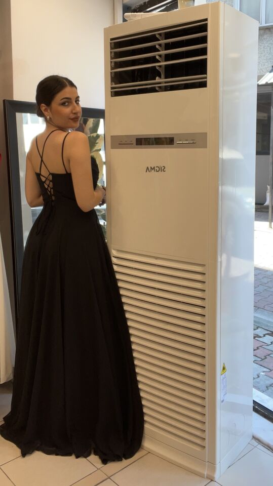 SİYAH İP ASKILI UZUN TÜL ABİYE ELBİSE