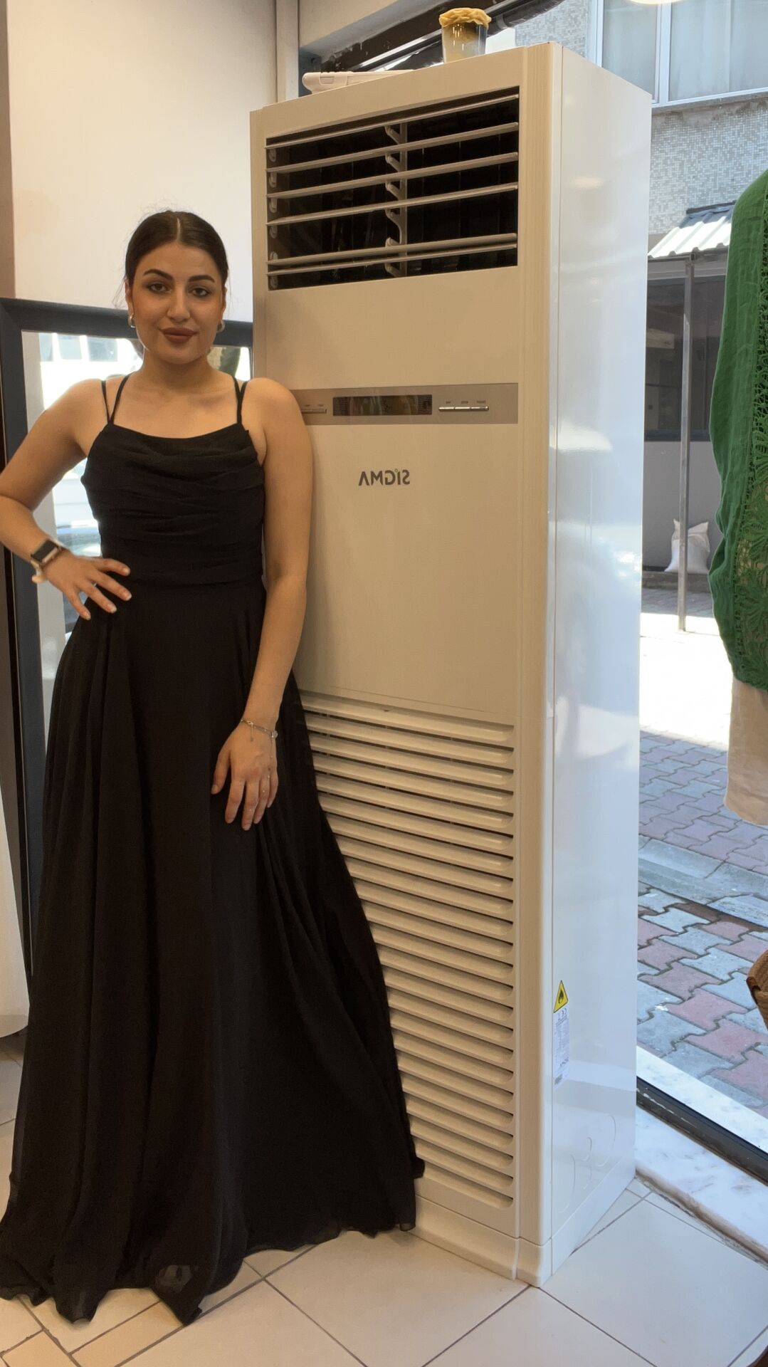 SİYAH İP ASKILI UZUN TÜL ABİYE ELBİSE