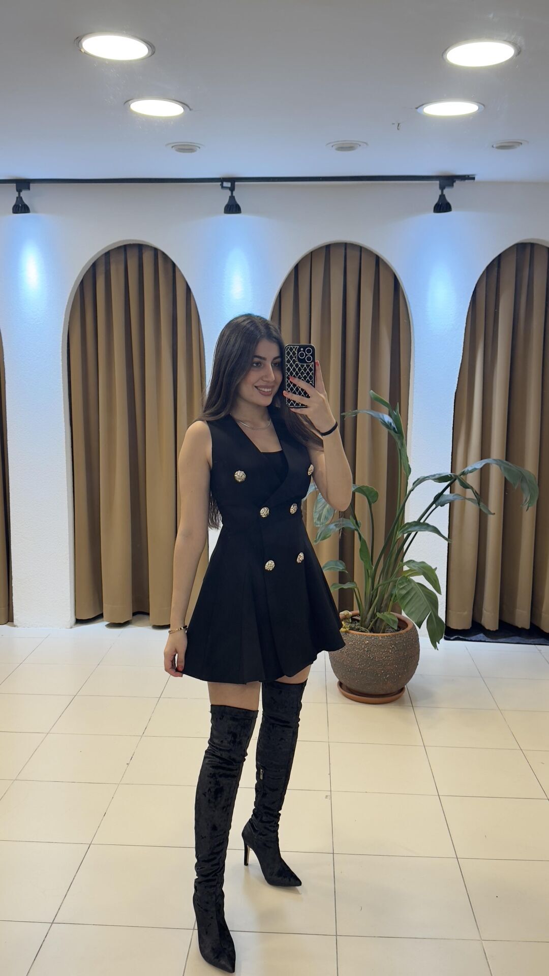 DÜĞME DETAYLI SİYAH MİNİ CEKET ELBİSE
