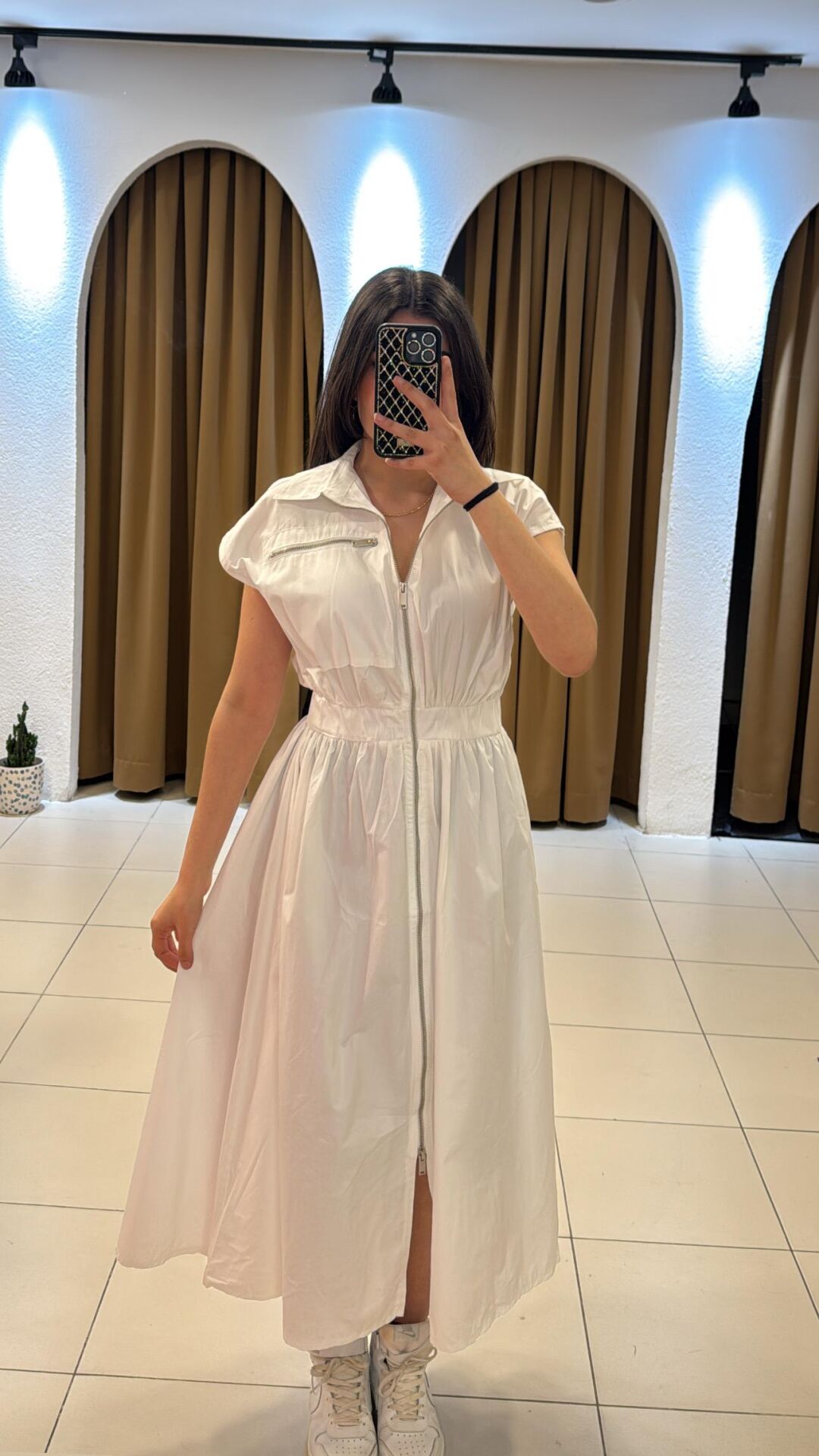 BEYAZ FERMUARLI ELBİSE