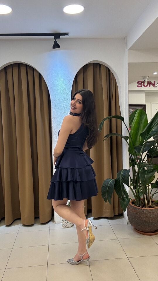 LACİVERT HALTER YAKA SATEN ELBİSE