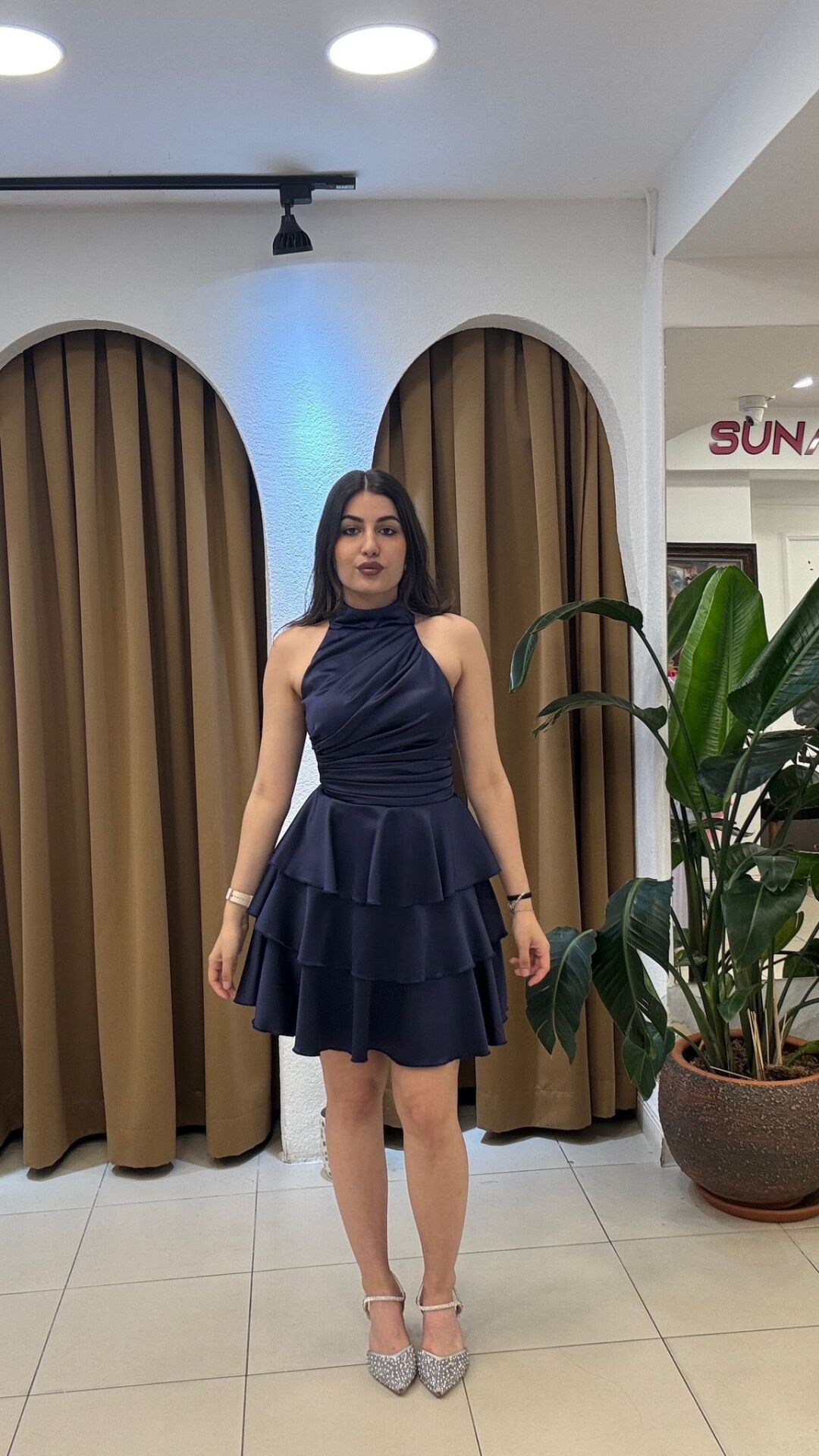 LACİVERT HALTER YAKA SATEN ELBİSE