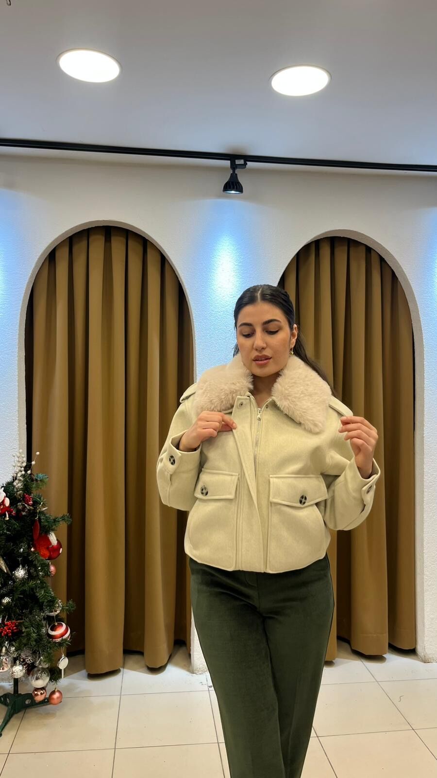 PELUŞ KREM KISA KAŞE