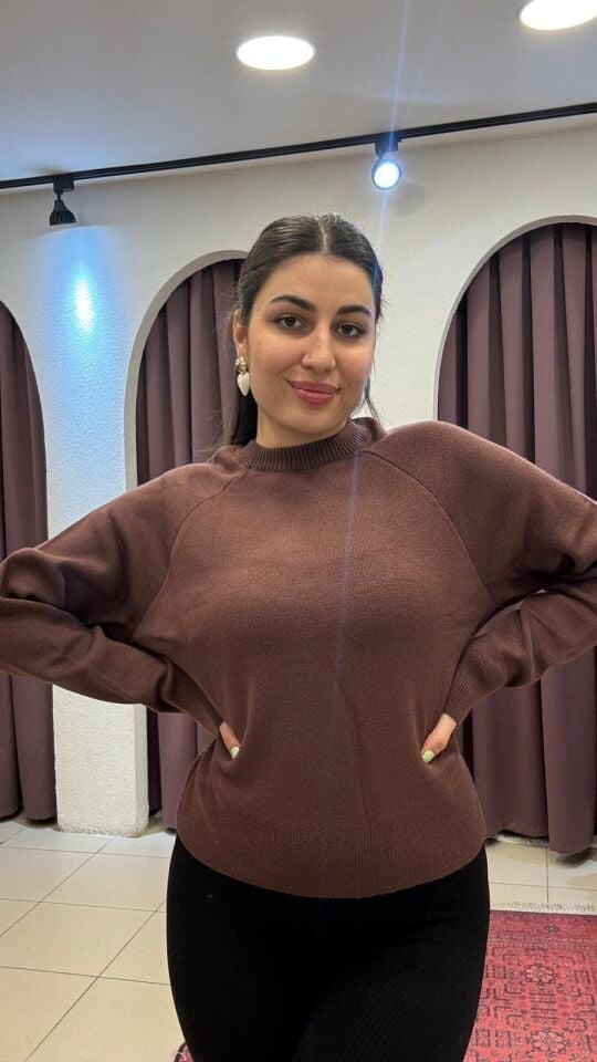 KAHVERENGİ TAM YAKA UZUN KOLLU KAZAK 36